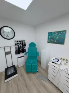 De lichte behandelruimte van Pedicure Halsteren